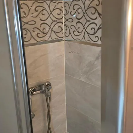 Zum Wohlfuehlen Bis Zu 10 Gaeste Villa